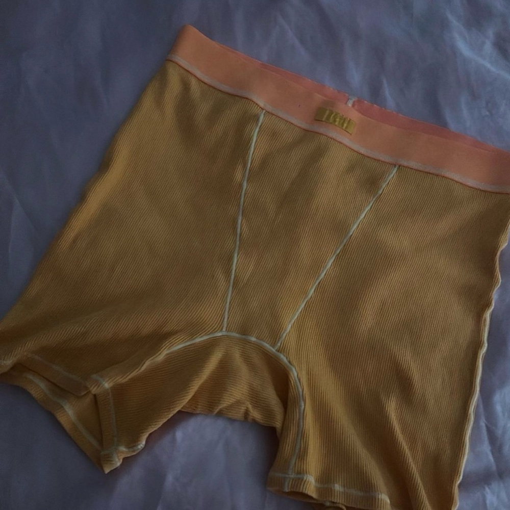 SKIMS Cotton Rib Boxers/Shorts 
Size:M fits a S|M|L
Limited Edition